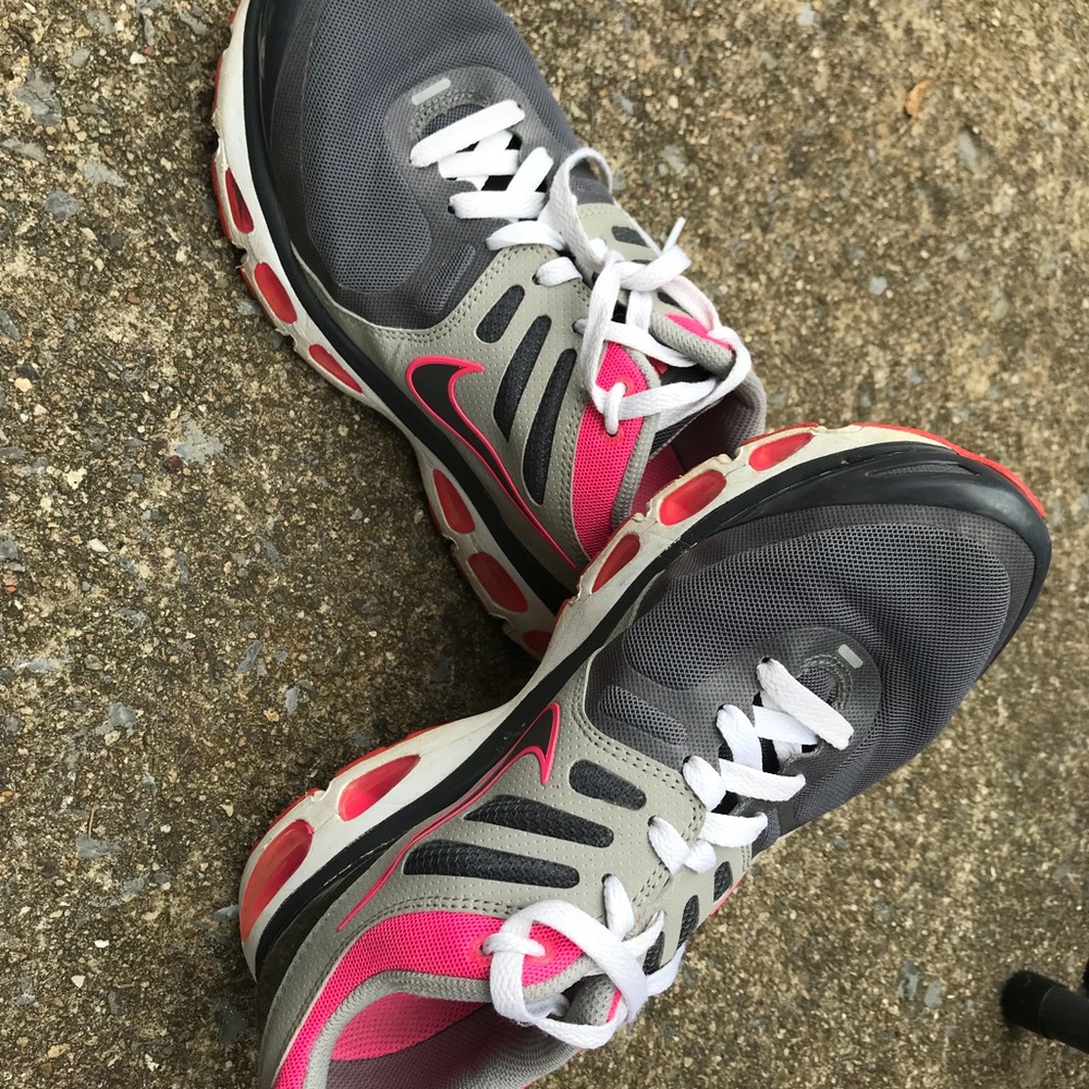 Nike tennis shoes